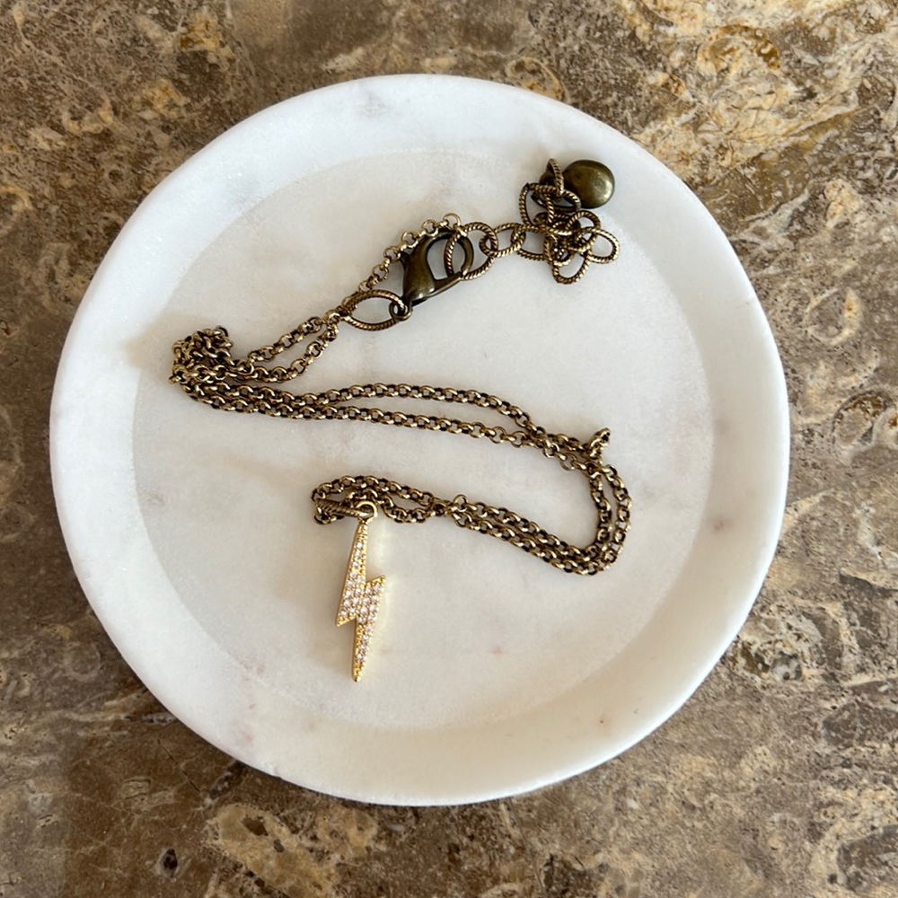 NWOT Mac & Me Lighting Bolt Necklace